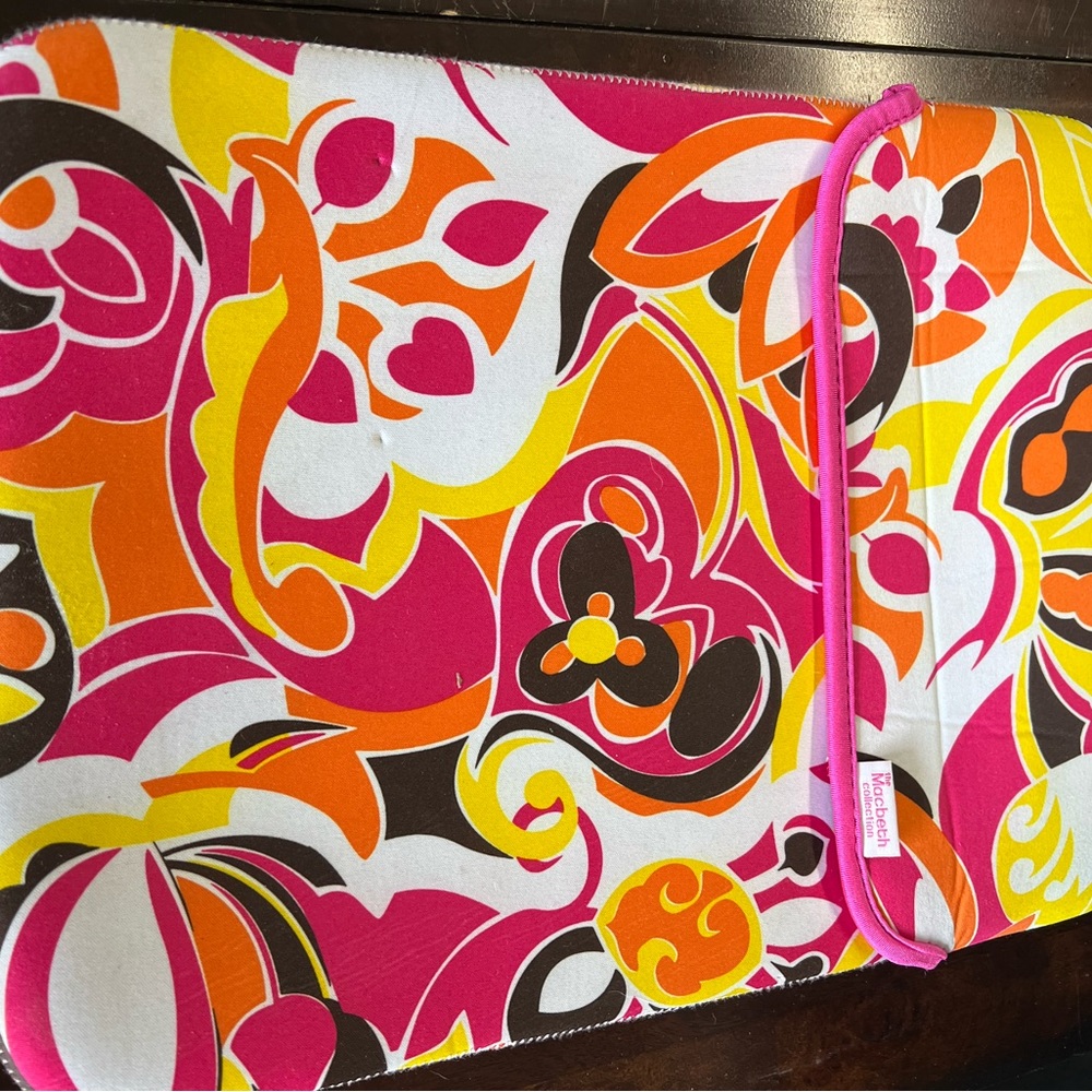 Reversible Laptop Case - Picture 2 of 4